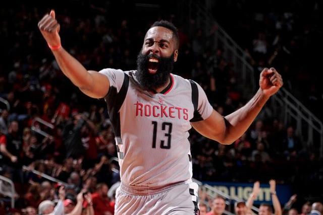 萨卡女友参加伦敦时尚大奖 蕾哈娜和玛雅等也参加